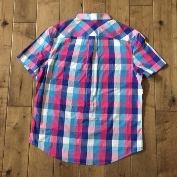 🐧Penguin short sleeve button up size Large. - Picture 3 of 4